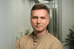 Иван Зверев